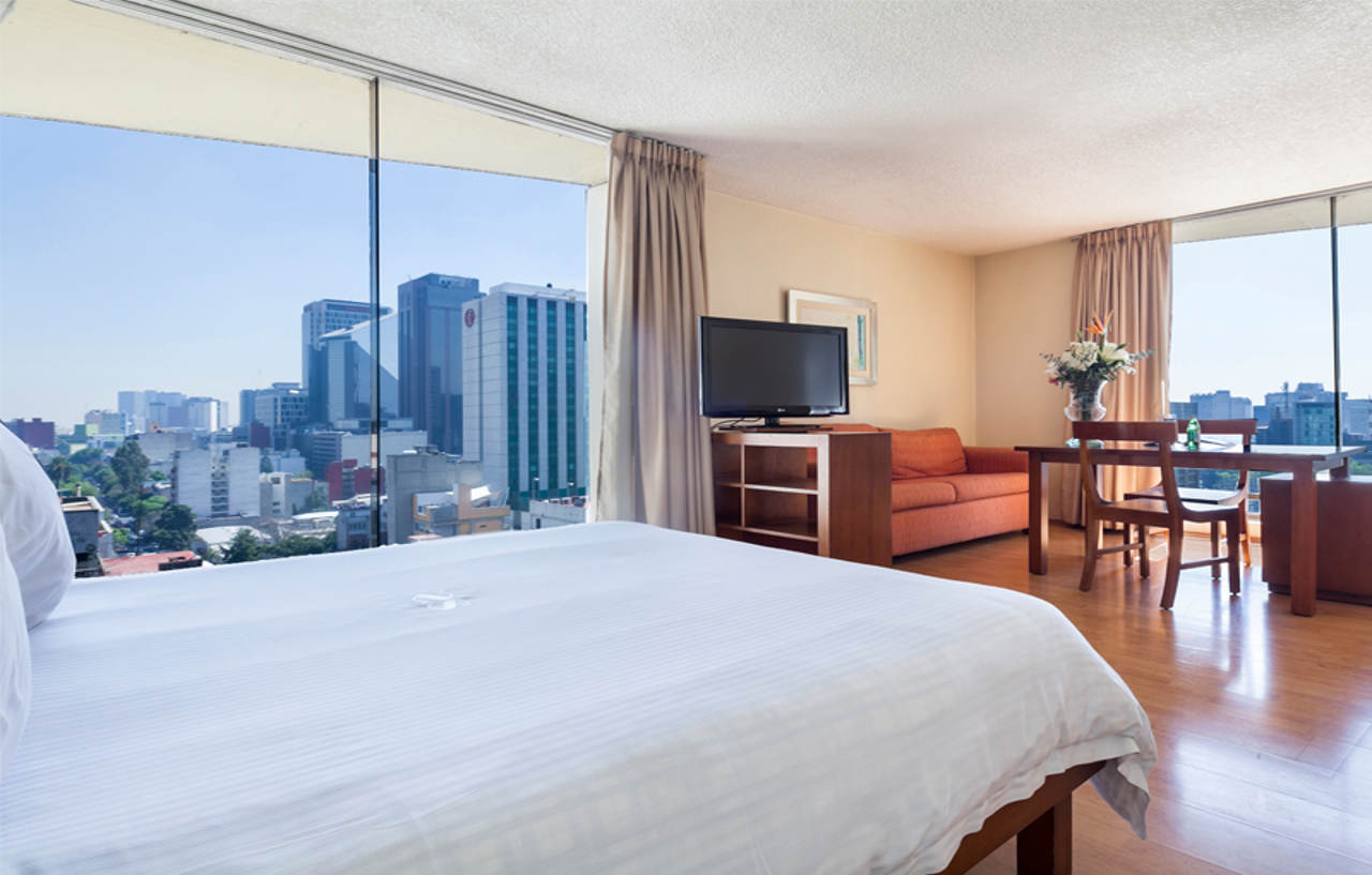 เอ็กเซ สวีท ซาน มารีโน Aparthotel เม็กซิโกซิตี้ ภายนอก รูปภาพ A typical guest room at the hotel